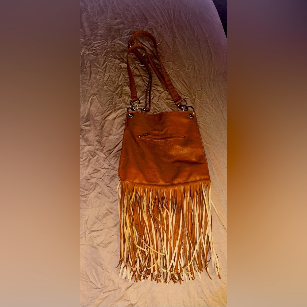 Imoshion Bag- leather fringe with studs